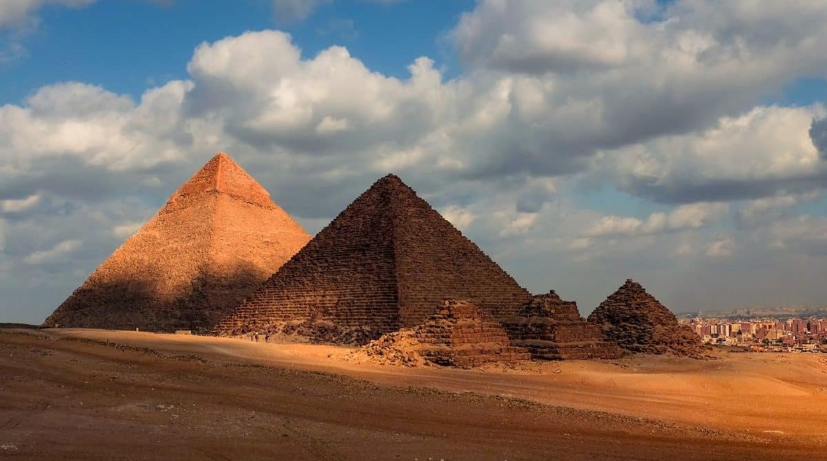 Giza Pyramids Travel Guide: 12 Essential Tips for an Amazing Visit