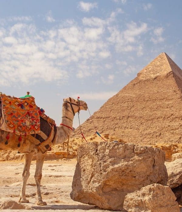 Private Pyramids Tour Giza – Great Pyramid of Khufu at sunrise