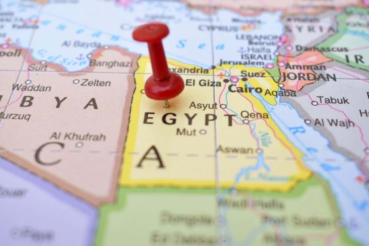 Egypt location size and population