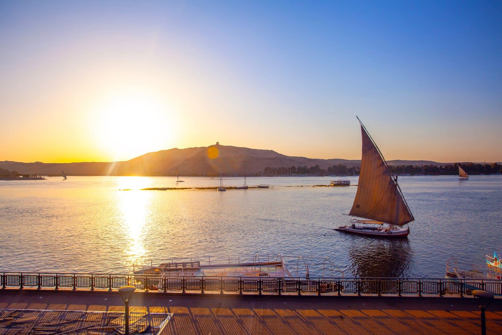 Sailing,Boat,On,The,Nile,River,At,Sunset,Time,,Aswan,